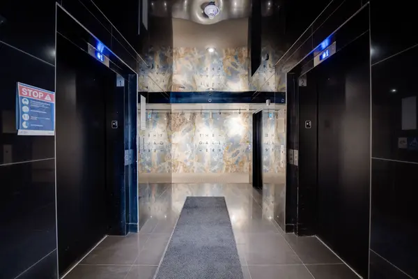 Barrie, ON L9J 0H5,306 ESSA RD #605