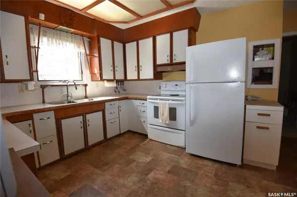 220 2nd STREET E, Nipawin, SK S0E 1E0