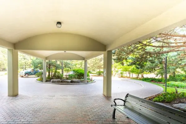 Brampton, ON L6S 5K8,24 Hanover RD #309