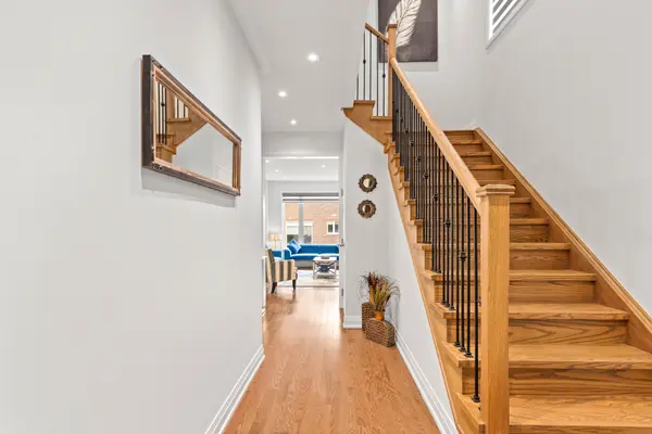 Brampton, ON L6Y 0E4,22 Bermondsey WAY