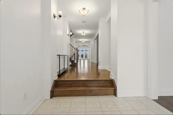 Brampton, ON L6Y 0S4,118 Coastline DR #Main & Upper