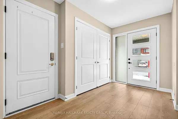 Barrhaven, ON K2J 7C2,348 Raheen Court Ottawa Circuit