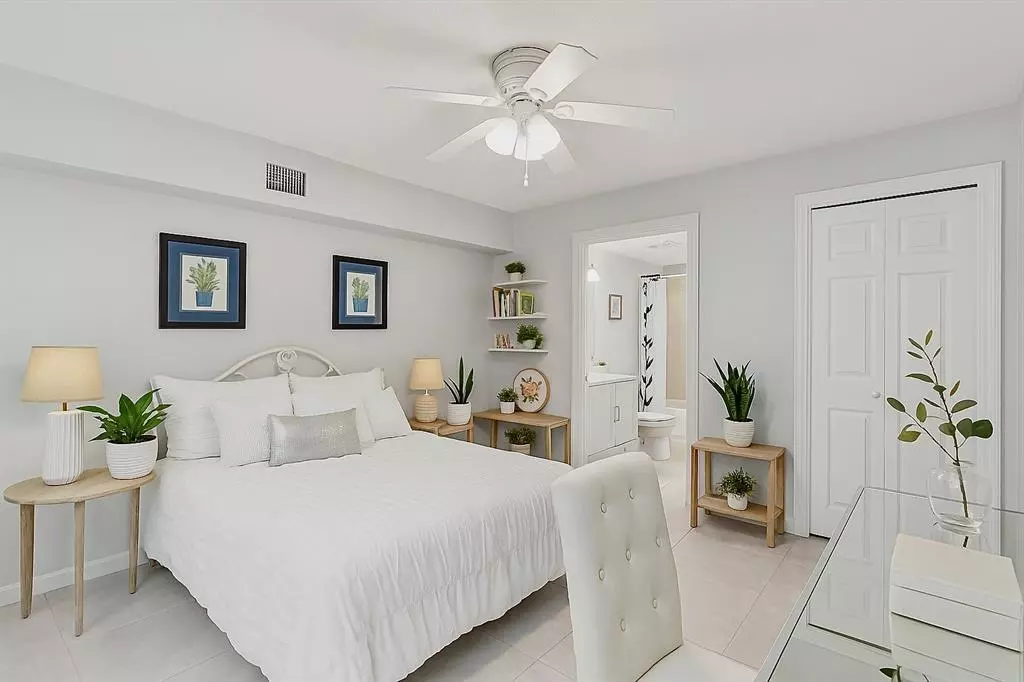 Boca Raton, FL 33433,8267 Severn Drive #C