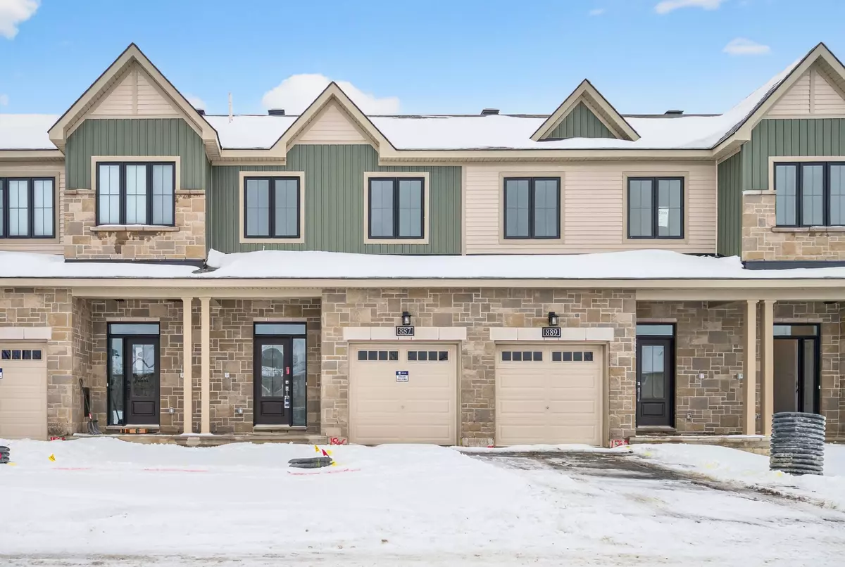 Kanata, ON K2W 0M9,887 Eileen Vollick CRES