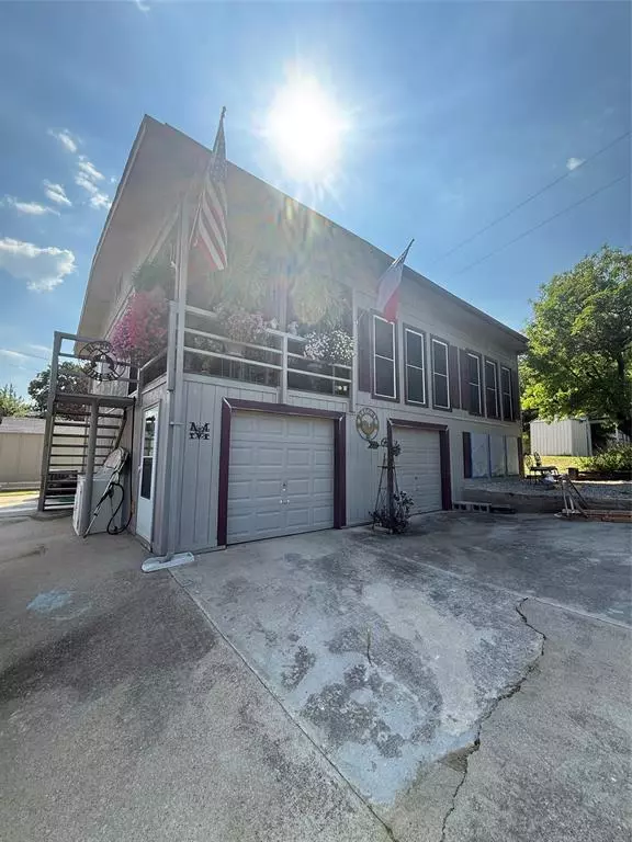 309 Broken Arrow, Comanche, TX 76442