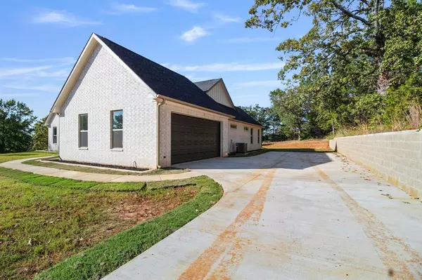 Lindale, TX 75771,19682 Dove Ridge Drive