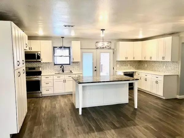 Carrollton, TX 75006,1023 Terry Way