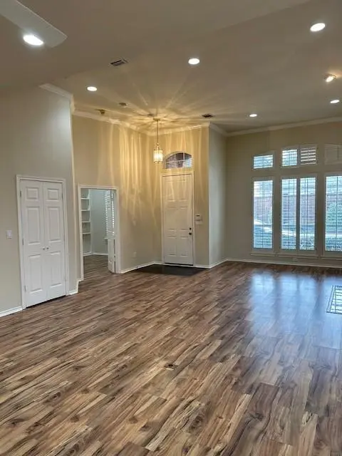 Dallas, TX 75252,6060 Thursby Avenue