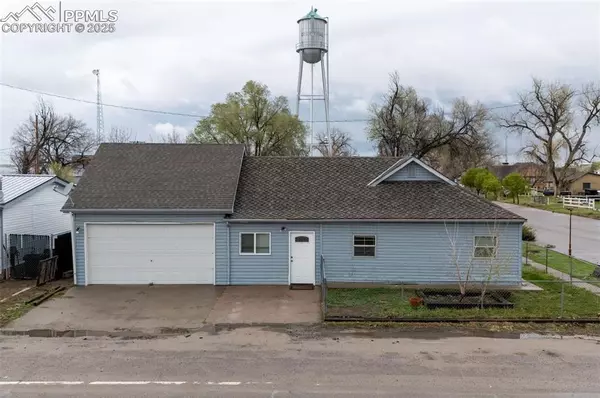 505 2nd AVE, Deer Trail, CO 80105