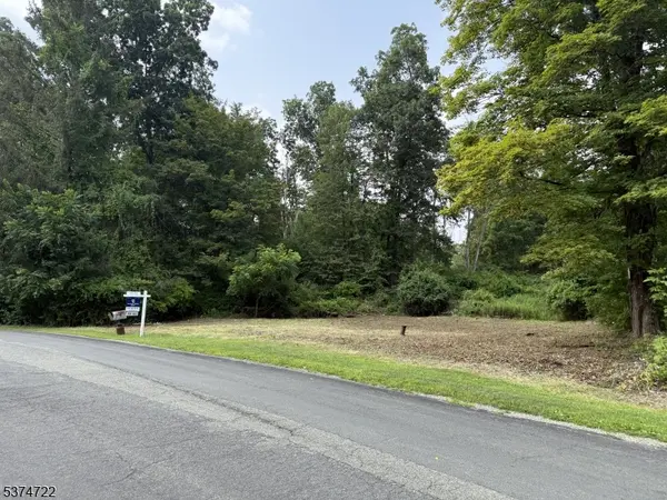 15 Bernard Dr, Andover Twp., NJ 07860