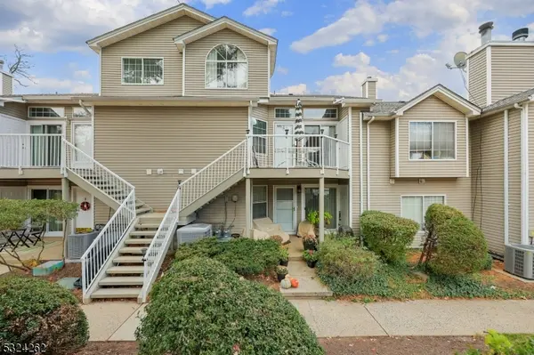 Bedminster Twp., NJ 07921,28 Spruce Court