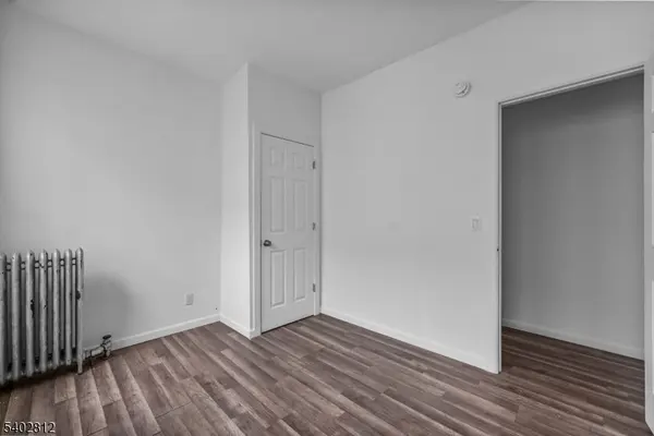 Newark City, NJ 07112,268 Leslie St