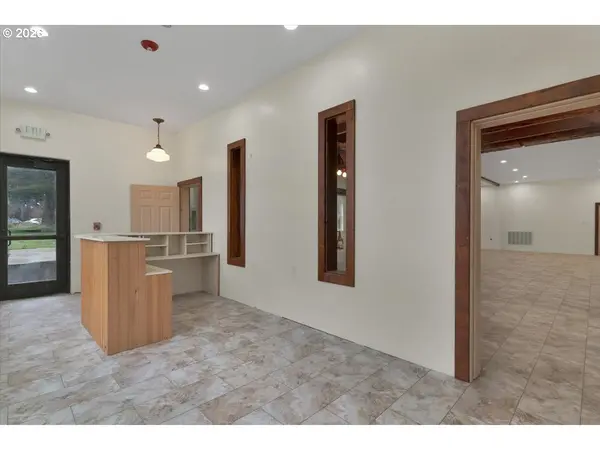 205 SIXTH ST, Amity, OR 97101