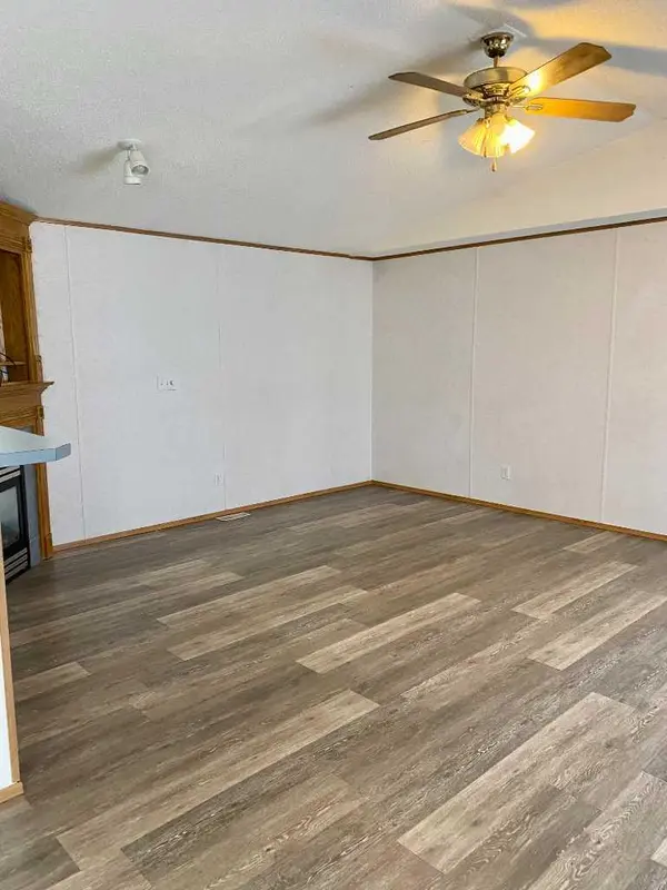 Fort Mcmurray, AB T9K 2K8,196 Harpe WAY