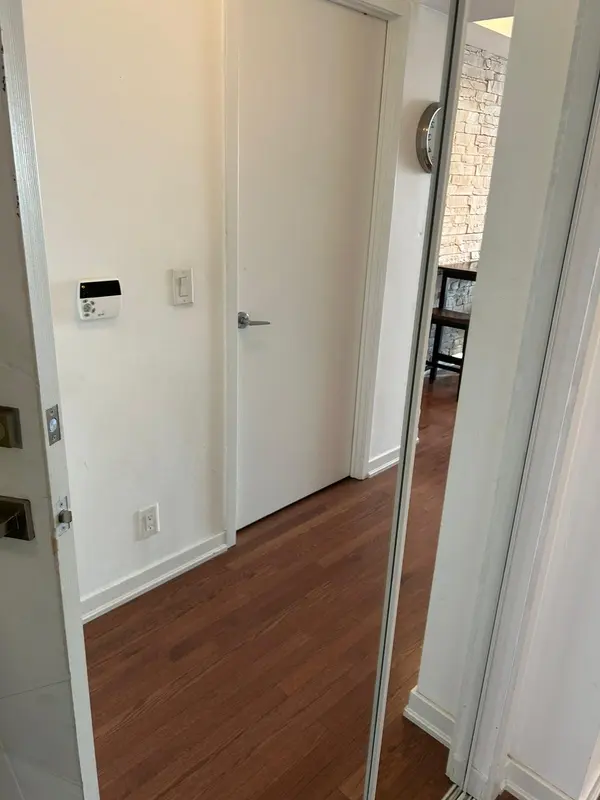 Toronto C01, ON M5J 0B1,14 York ST #5707