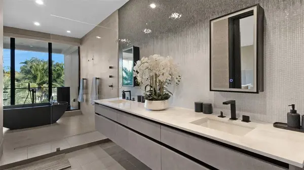 Fort Lauderdale, FL 33316,823 Ponce De Leon Dr