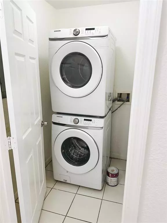 Fort Lauderdale, FL 33311,834 NW 3rd Ave #1-2