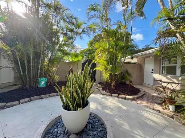 924 NE 17th Ter #10, Fort Lauderdale, FL 33304