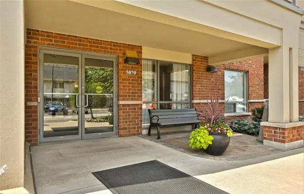 Burlington, ON L7L 0B8,5070 Fairview ST #205