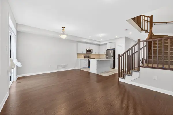 Kanata, ON K2W 0M9,887 Eileen Vollick CRES