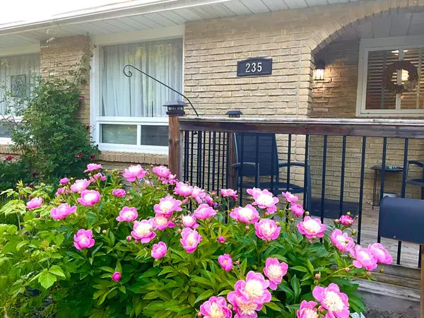 Centre Wellington, ON N1M 3E1,235 Wellington ST