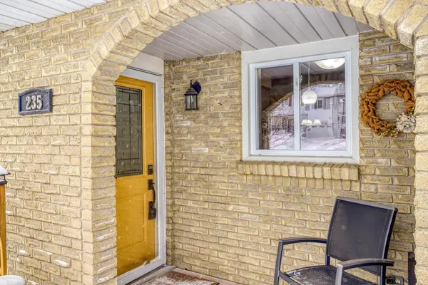 Centre Wellington, ON N1M 3E1,235 Wellington ST