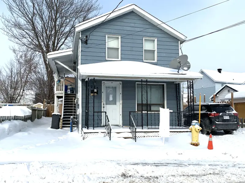 223-225 Higginson ST, Hawkesbury, ON K6A 1G6