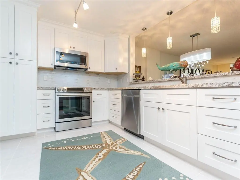 Hillsboro Beach, FL 33062,1147 Hillsboro Mile #209