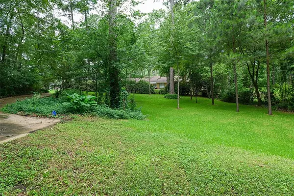 Shreveport, LA 71106,569 Spring Lake Drive