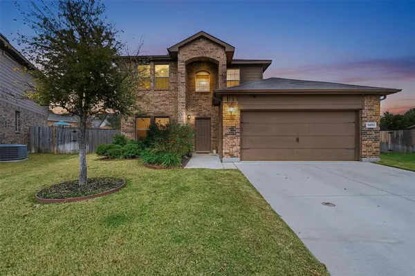 1401 Briarwood Drive, Azle, TX 76020