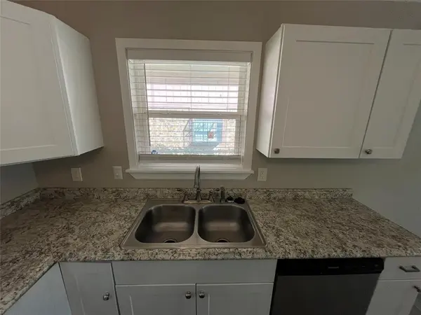 Dallas, TX 75214,5827 Columbia Avenue