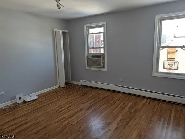 Elizabeth City, NJ 07202,313 Palmer St