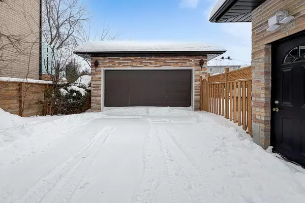 Toronto C07, ON M2R 1E6,313 Churchill AVE