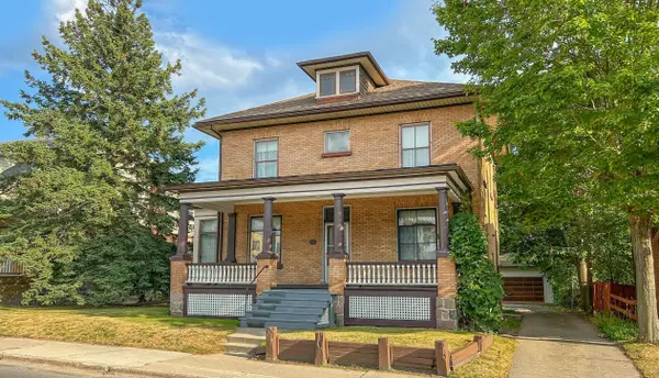 33 Fairbanks ST, Oshawa, ON L1H 2L7