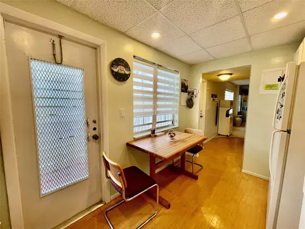 Lauderdale Lakes, FL 33319,4140 NW 44th Ave #211