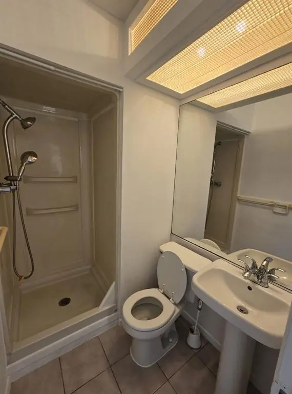 Dania Beach, FL 33004,31 SW 10th St