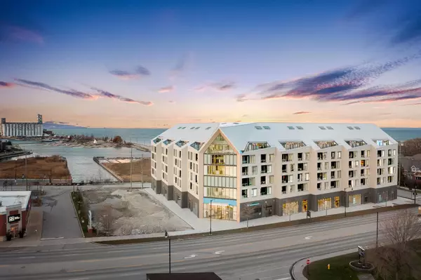 Collingwood, ON L9Y 0E8,31 Huron ST #611