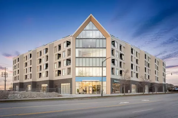 Collingwood, ON L9Y 0E8,31 Huron ST #611