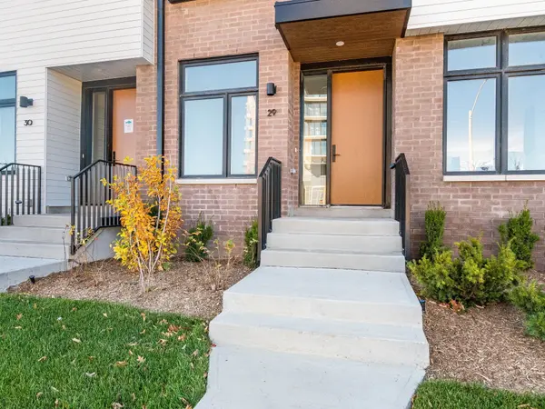 Mississauga, ON L5H 0B2,50 COVESIDE DR #29