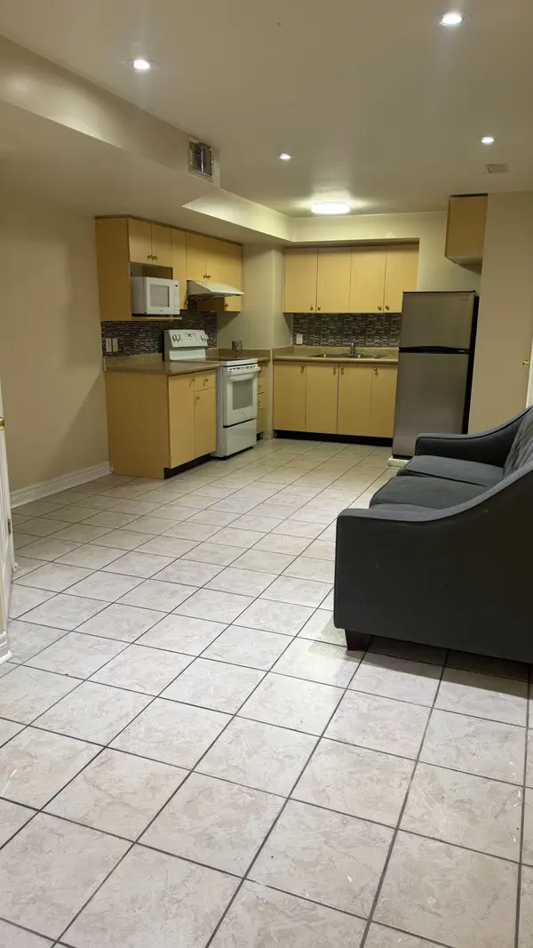 Brampton, ON L6R 2A9,3 Streamside LN #Bsmt