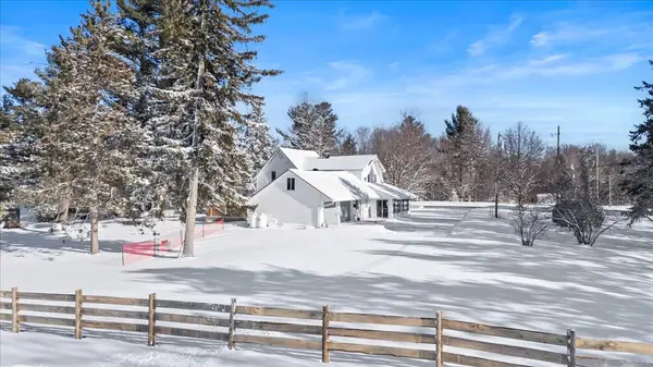 Orleans - Cumberland And Area, ON K4B 1J1,5348 Dunning RD