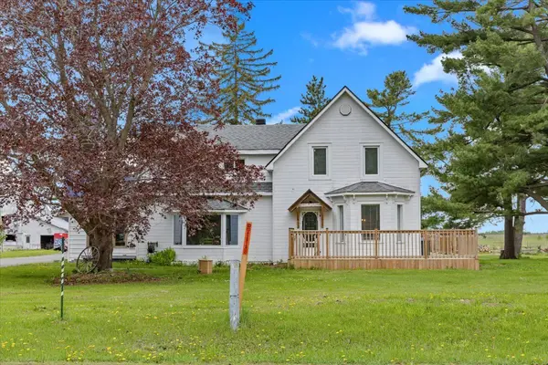 Orleans - Cumberland And Area, ON K4B 1J1,5348 Dunning RD