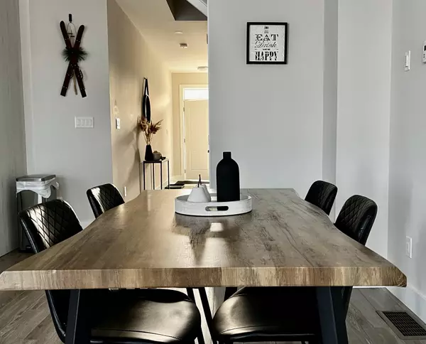 Blue Mountains, ON L9Y 5L8,120 Black Willow CRES