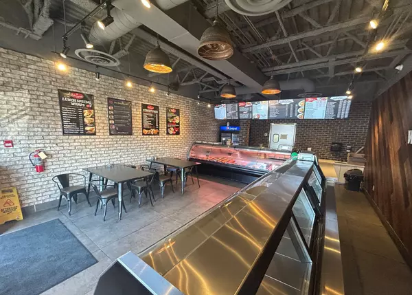 40 Centennial Pkwy N ## 2, Hamilton, ON L8E 1H6