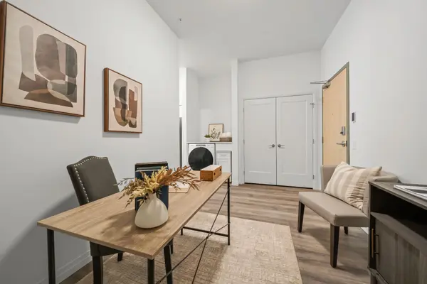 London South, ON N6B 1E3,373 Hill ST #201