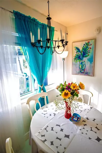 1010 SE 15th St #207, Fort Lauderdale, FL 33316