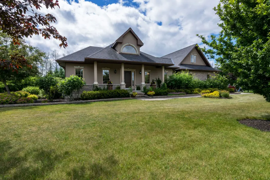 34 Basswood CIR, Oro-medonte, ON L0L 2L0
