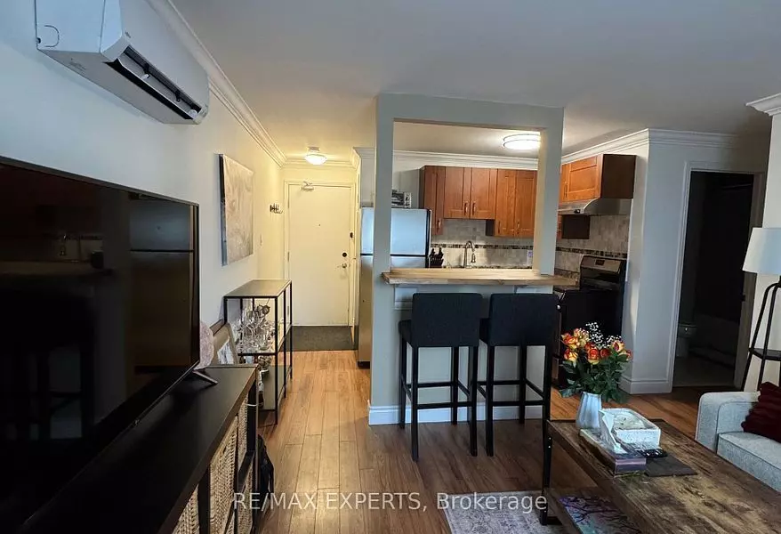 42 Queen ST N #C, Caledon, ON L7E 1B9