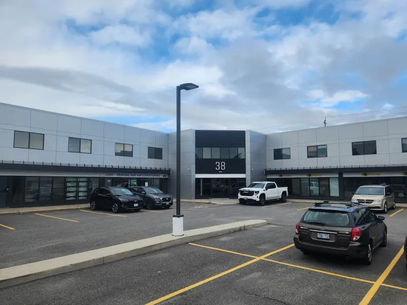 38 Antares DR #1100, Country Place - Pineglen - Crestview And Area, ON K2E 7W5