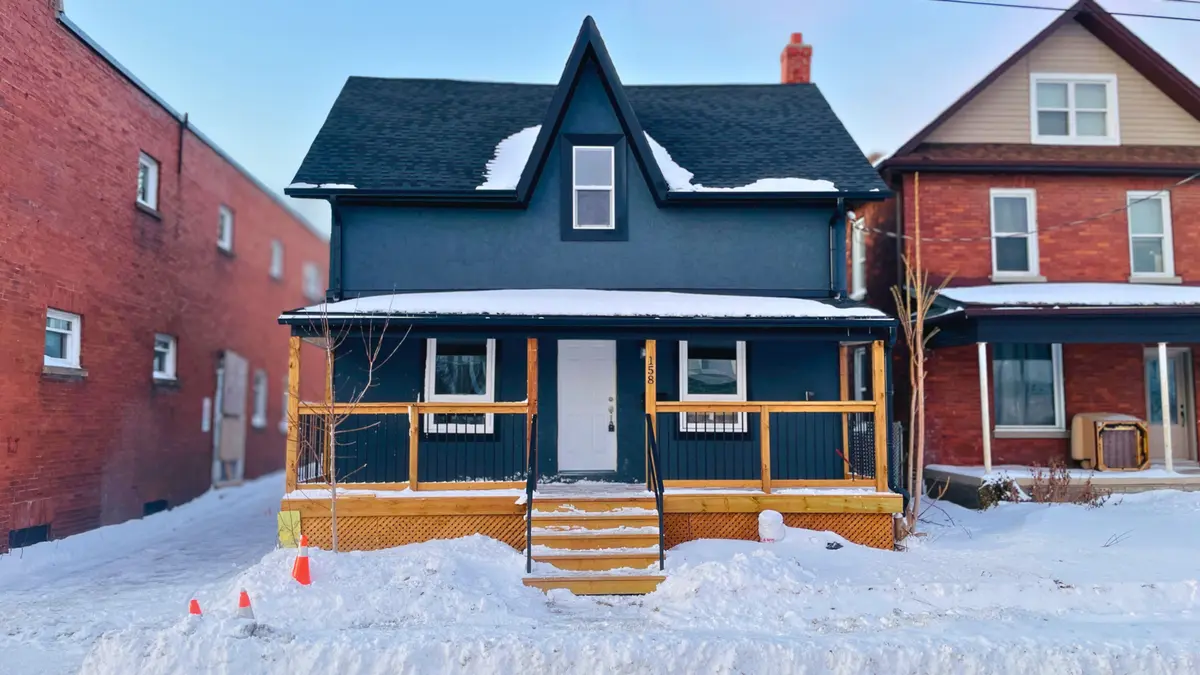 Oshawa, ON L1G 1K6,158 William ST E